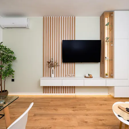 Stylish Flat With Parking For 4 Guest * 瓦爾納