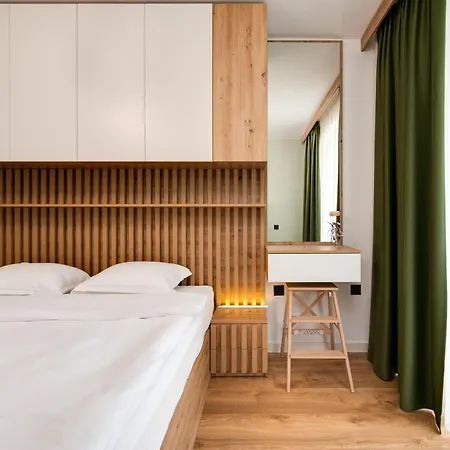 Daire Stylish Flat With Parking For 4 Guest *