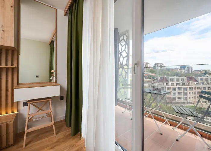 Stylish Flat With Parking For 4 Guest 瓦爾納