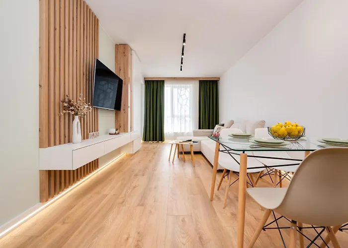 Stylish Flat With Parking For 4 Guest 公寓