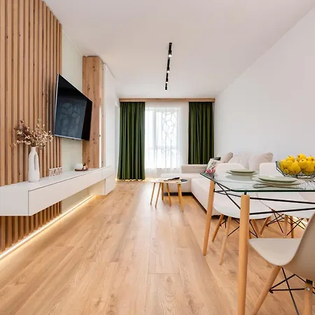 Stylish Flat With Parking For 4 Guest Апартаменти
