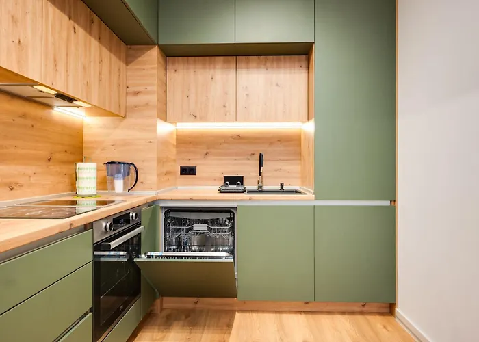 Apartment Stylish Flat With Parking For 4 Guest *